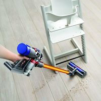 Por 369,99 euros tenemos el aspirador de tipo escoba Dyson V8 Absolute rebajado de eBay 