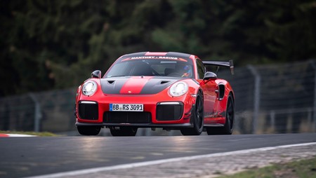 Video: Porsche recupera el récord en el Nürburgring con la ayuda de Manthey Racing y el 911 GT2 RS MR