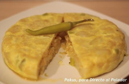 Tortilla picante de patatas y guindillas. Receta
