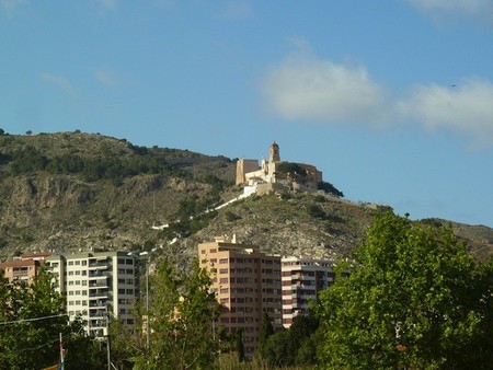 Visita al Monasterio y al Castillo de Cullera