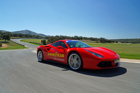 Probamos los Goodyear Eagle F1 Asymmetric 5 y gama Supersport: el regreso de Goodyear a las altas prestaciones