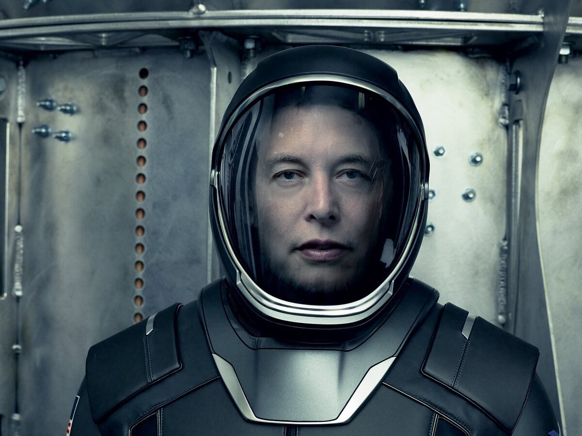 Elon Musk: "necesitamos construir una base en la Luna"