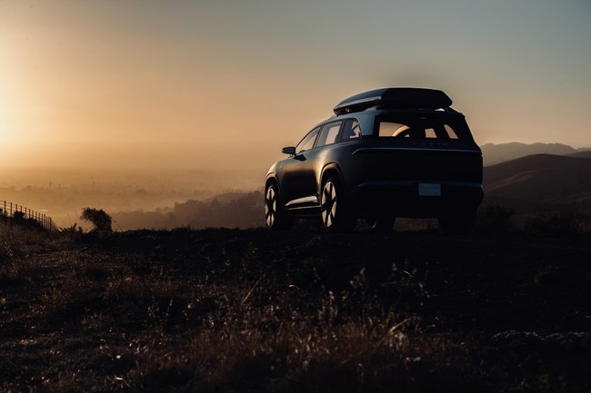 Lucid Suv 03