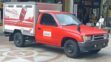6th_toyota_hilux_yubinsya.jpg