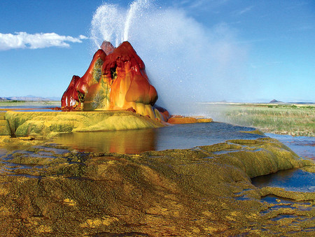 Fly Geyser, un espectacular géiser multicolor en Nevada