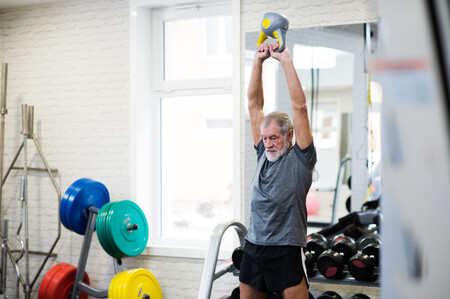 Entrenamiento de fuerza tradicional o entrenamiento de fuerza de alta velocidad: cuál es mejor para evitar la pérdida de fuerza y potencia