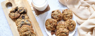 Las galletas de avena y chocolate ideales para un desayuno sin azúcar, que puedes preparar fácilmente y en minutos 
