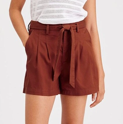 Dockers Short de mujer con pinzas