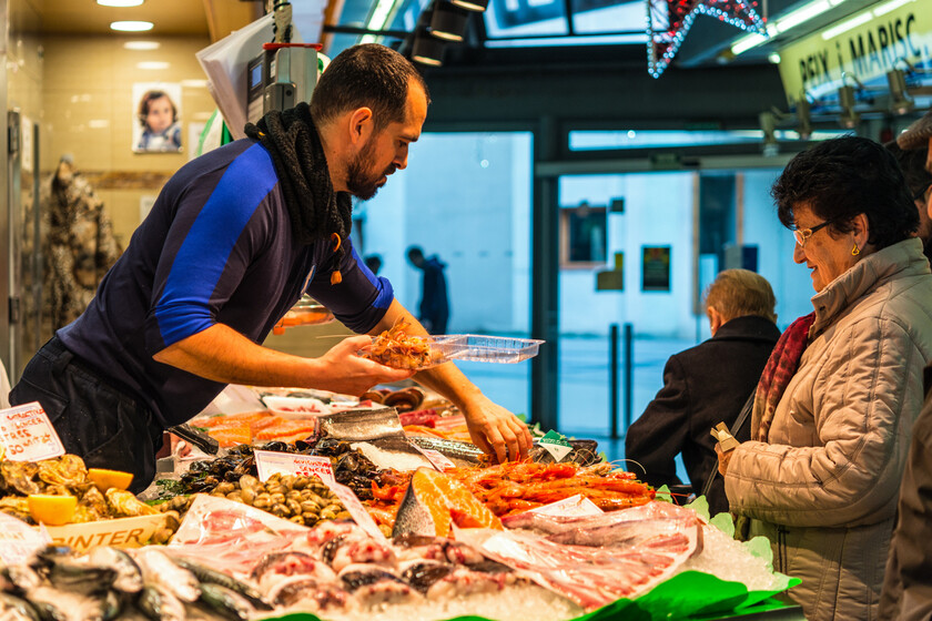 La Navidad más cara: la OCU detecta subidas del 5,2 % en los alimentos más típicos navideños