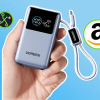 Puedes conectar 3 dispositivos al mismo tiempo, tiene carga rápida y hasta una correa de muñeca: mini Power Bank en oferta 