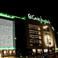 El Corte Inglés nos conquista en sus rebajas con este abrigo acolchado de Scalpers que nos librará del frío y la lluvia 