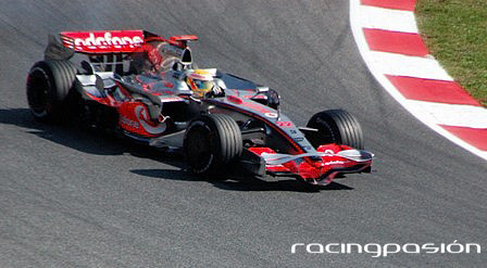 Mal inicio para McLaren en Montmeló