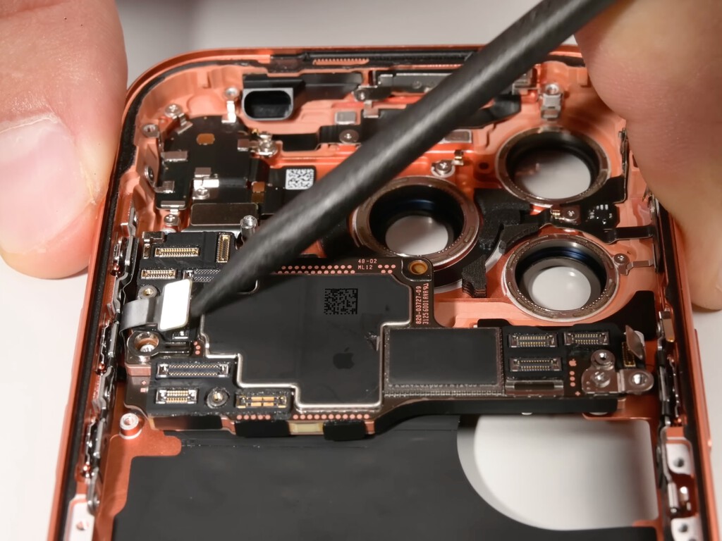 El precio de la RAM del iPhone se ha duplicado. Apple ha tenido que llamar a Samsung para evitar un desastre en la producción 