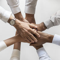 La empresa familiar debe reinvertir los beneficios para sobrevivir 