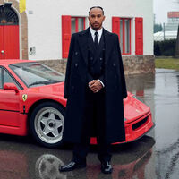 Lewis Hamilton no es tan fan de los autos como crees. Se deshizo de casi toda su colección de coches (pero aún quiere un modelo) porque “ahora le interesa más el arte” 
