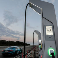 El Porsche Taycan es el primer coche eléctrico que soporta recargas de 800 V y hasta 270 kW