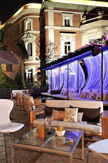 Lo único que le faltaba a Le Cabrera era una terraza