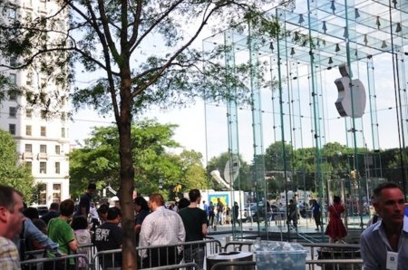 Desde Nueva York: Así fue el lanzamiento del iPhone 4 en la Apple Store de la Quinta Avenida