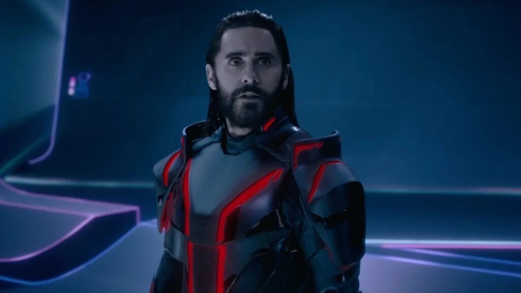 'Tron: Ares' se convierte en uno de los mayores fracasos de la historia y confirma a Jared Leto como veneno para la taquilla