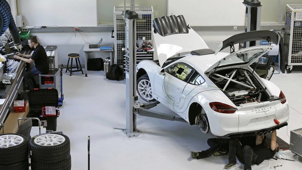 Porsche Cayman GT4 Clubsport Rally Concept
