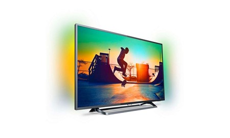 Si quieres ahorrar comprando una TV con Ambilight, la Philips 55PUS6262/12 esta semana en PcComponentes sólo cuesta 589 euros