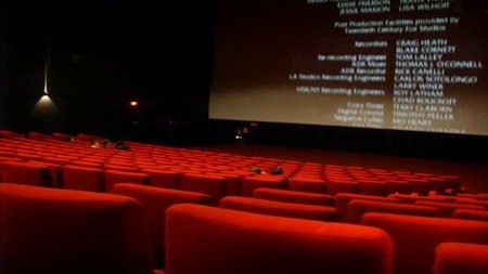 Las salas de cine amenazan a Universal Pictures para que retire su idea de cine de estreno vía streaming