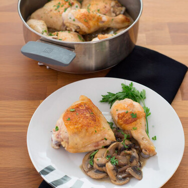 Pollo con champiñones, receta fácil y reconfortante