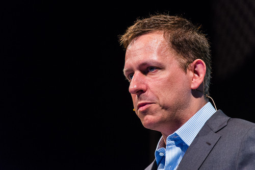 Bitcoin y criptomonedas son libertad, la inteligencia artificial comunismo (según Peter Thiel)