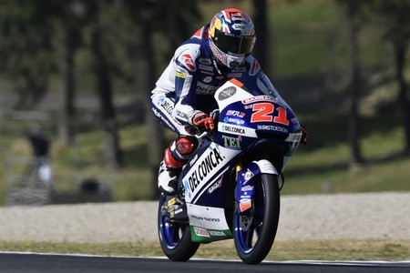 Qp Moto3001