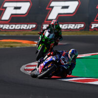 A Toprak Razgatlioglu le quitaron la Superpole Race... ¡cuando ya había ganado desde la pole en la carrera larga! 