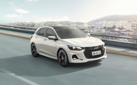 El Chevrolet Onix RS tiene apariencia de hot-hatch y motor turbo de 1.0 litro