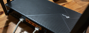 El intruso en tu WiFi no hace ruido, pero siempre deja huellas: así puedes encontrarle