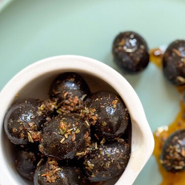 Aceitunas aliñadas, una receta muy fácil y práctica para condimentarlas