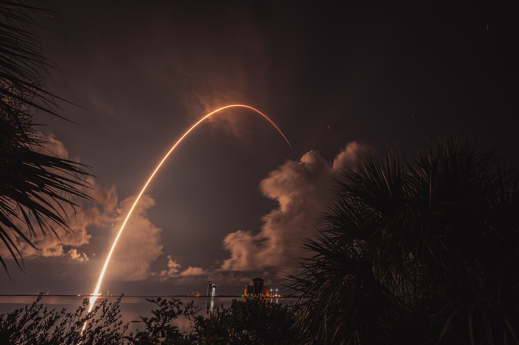 Starlink lleva años arruinando las noches de los astrónomos. Ahora resulta que sus lanzamientos están dejando huella en el clima