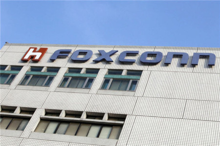 Foxconn contrata a miles de empleados ¿comienza la producción del iPhone 5S?
