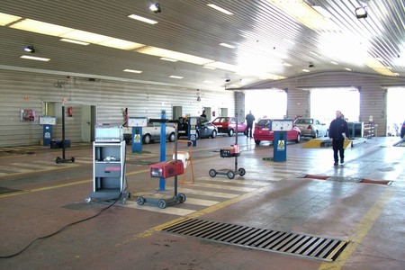 FACUA revela que puedes pagar hasta el doble por la ITV de tu coche según la Comunidad Autónoma donde la pases