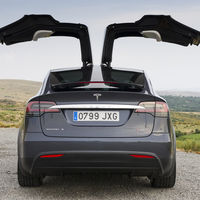 Noruega planea eliminar las ayudas a los eléctricos, o al menos a los más lujosos: 'Tasa Tesla' a la vista