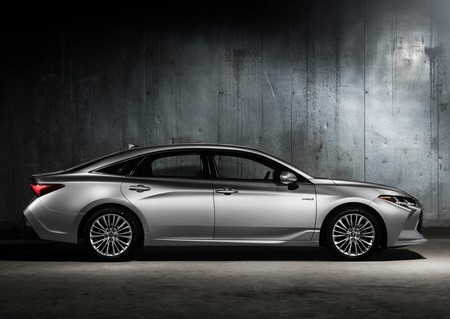 Toyota Avalon 2018 7