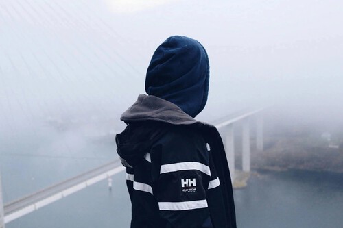 Helly Hansen a mitad de precio: El Corte Inglés se deshace de todas las chaquetas de la marca con una liquidación total en su outlet