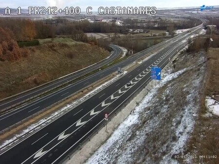 El temporal de nieve obliga a cortar 119 carreteras secundarias y en otras 51 es necesario el uso de cadenas