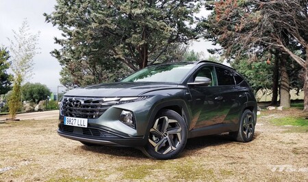Probamos el nuevo Hyundai Tucson: el SUV estrena mecánicas mild hybrid, un diseño transgresor y una dinámica sólida y ágil