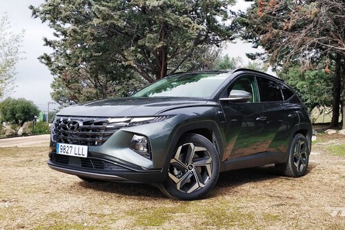Probamos el nuevo Hyundai Tucson: el SUV estrena mecánicas mild hybrid, un diseño transgresor y una dinámica sólida y ágil