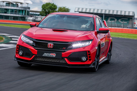 El Honda Civic Type R marca un nuevo récord en el circuito de Silverstone