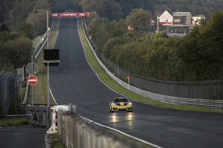 El Porsche 911 GT2 RS es demasiado rápido para Nürburgring, según Walter Röhrl