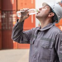 El calor ya le está pegando al trabajo en México: menos productividad, más riesgos y jornadas cada vez más pesadas 