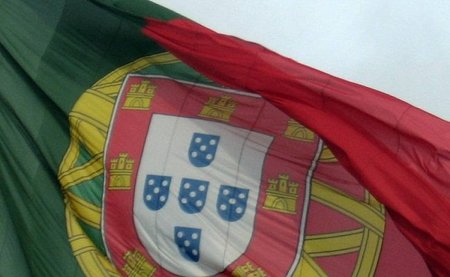 Portugal debe relajar las tensiones sobre su deuda por derecho propio