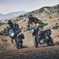 KTM podría estar preparando una versión R de su nueva KTM 390 Adventure, según estas fotos espía 