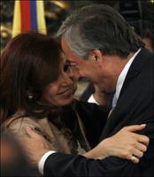 Más transparencia patrimonial de los políticos les beneficiaría