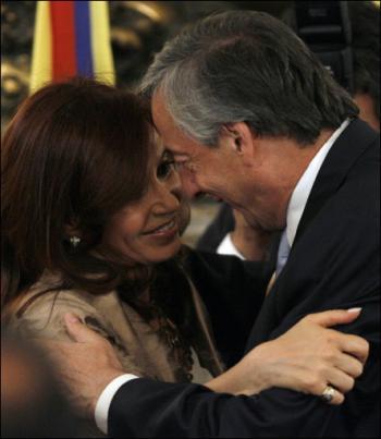Más transparencia patrimonial de los políticos les beneficiaría