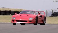 Chris Harris al volante de un Ferrari F40 y un Ferrari F50, espectáculo del bueno 